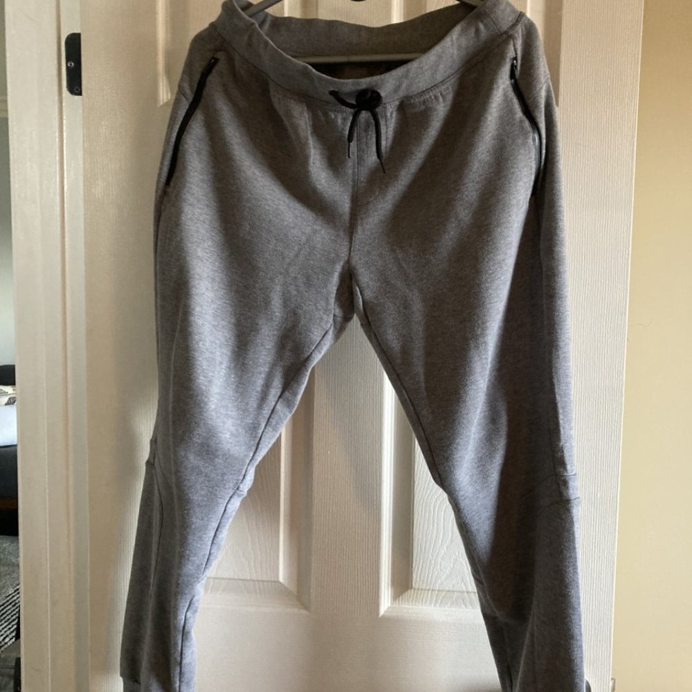 Men's Ideology Sweatpants Size Medium